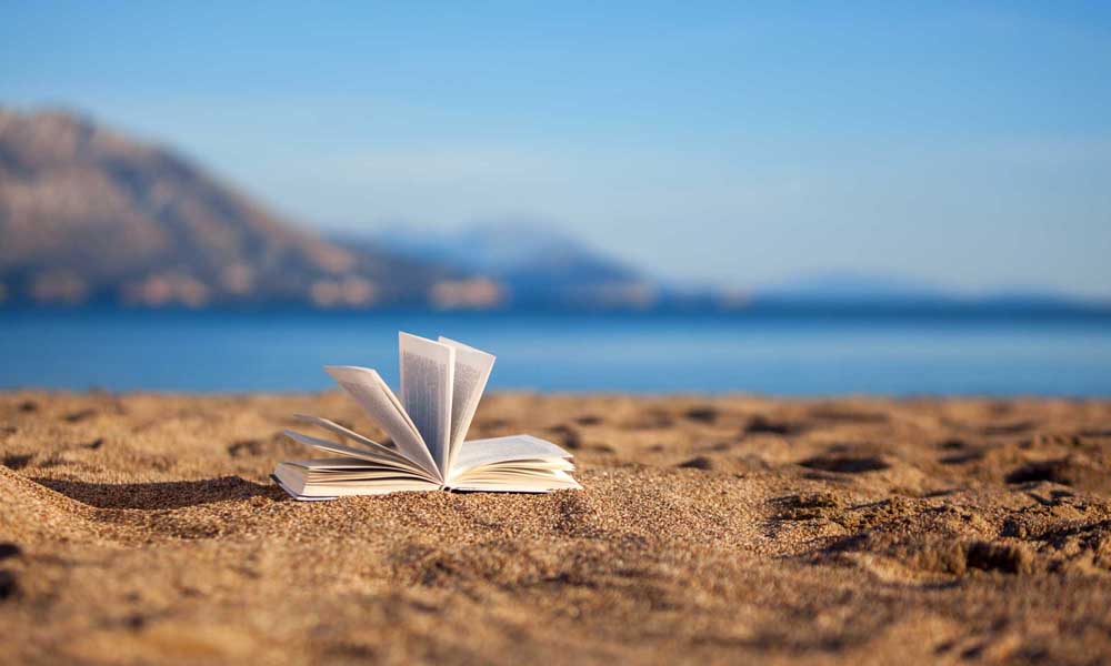 Quali libri portiamo in vacanza? - Tre Libretti Sul Comò